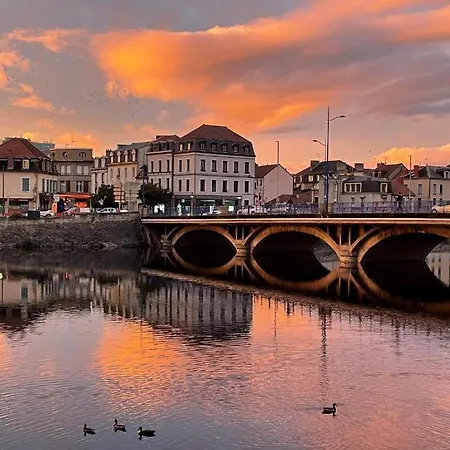 Apartment Spacieux T3 Centre Montlucon